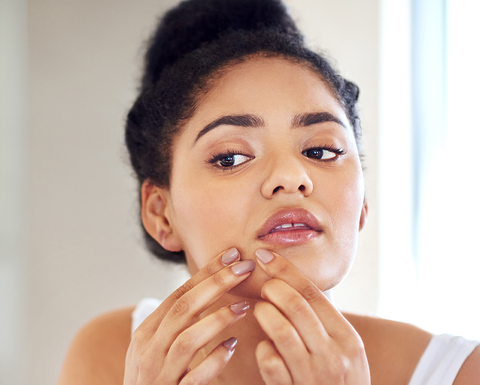 What Is Maskne? How to Fight Breakouts Caused By Wearing a Mask