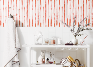 24 Smart Storage Ideas to Make the Most of a Small Bathroom