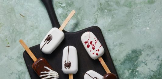 Halloween Cake Pops