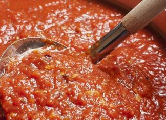 Homemade Tomato Sauce Recipe