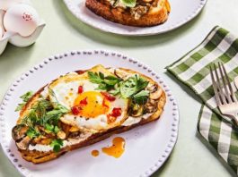 Mushroom, Ricotta and Fried Egg Tartine