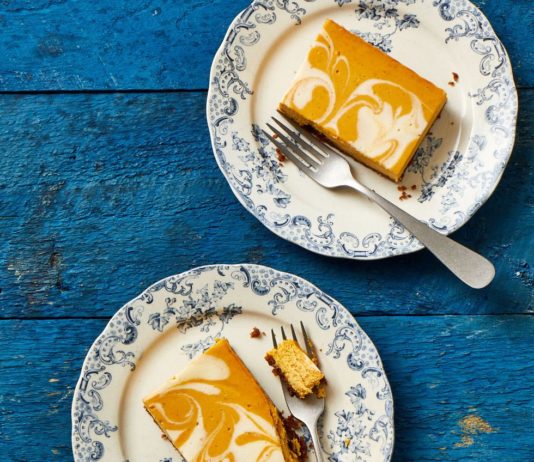 Pumpkin Cheesecake Bars
