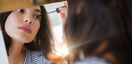 The Best Zoom Makeup Ideas That Look Flattering on Literally Everyone