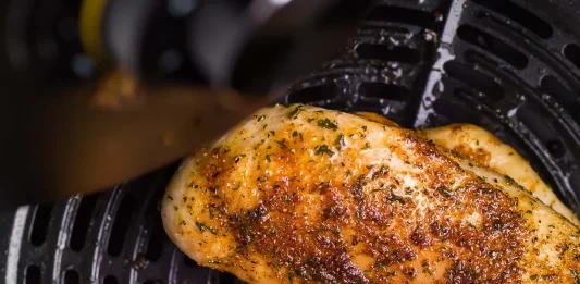 Step-by-Step Guide to Making Juicy Air Fryer Chicken Breasts for Meal Prep