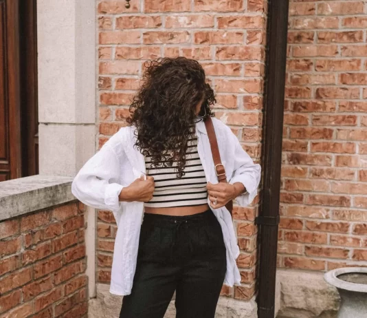 How to Layer Lightweight Fabrics for Comfortable Spring Outfits Without Overheating