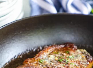 How to Make a Simple Garlic and Herb Steak Marinade for Tender Juicy Results