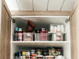 Step-by-Step Guide to Organizing Kitchen Cabinets with Clear Containers