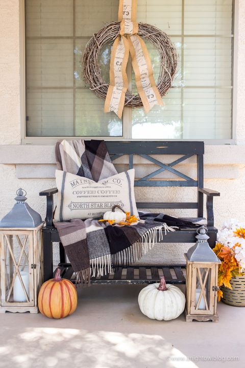 fall porch decor, farmhouse decor