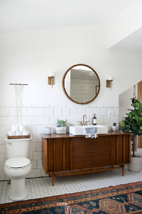 Small Bathroom Storage Ideas - baskets