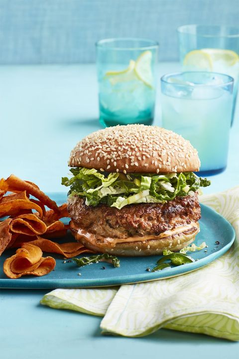 ground turkey recipes  turkey burgers and slaw with sweet potato chips